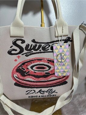 D.Kelly Japan Cream & Pink 'Sweet' Tote Bag